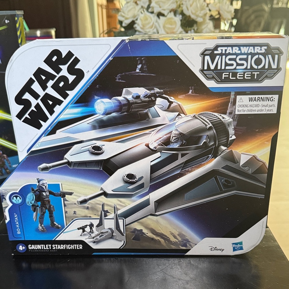 Star Wars Mission Fleet Gauntlet Starfighter - Black and Gray